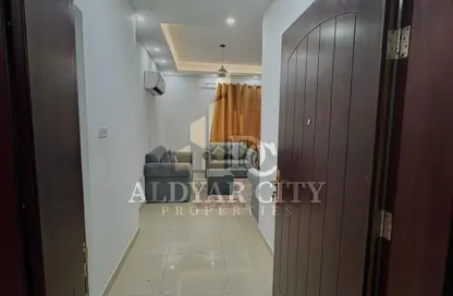 شقة - غرفة نوم - 2 حمامات للايجار في مساكن كورنيش عجمان - طريق كورنيش عجمان - عجمان
