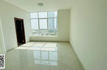 Apartment - 2 Bedrooms - 2 Bathrooms for rent in Corniche Tower - Ajman Corniche Road - Ajman
