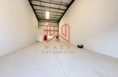 Warehouse - Studio - 1 Bathroom for rent in Al Khawaneej - Dubai