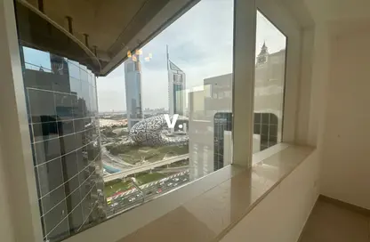 Apartment - 2 Bedrooms - 3 Bathrooms for rent in Blue Tower - Sheikh Zayed Road - Dubai