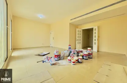 Apartment - 3 Bedrooms - 4 Bathrooms for rent in Delma Street - Al Mushrif - Abu Dhabi
