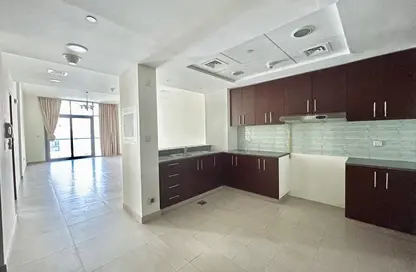 Apartment - 1 Bedroom - 2 Bathrooms for rent in Dubai Wharf Tower 3 - Dubai Wharf - Al Jaddaf - Dubai