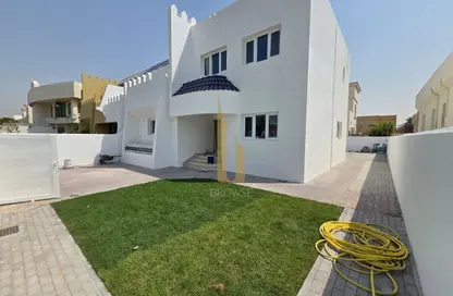 Villa - 4 Bedrooms - 4 Bathrooms for rent in Umm Suqeim 2 Villas - Umm Suqeim 2 - Umm Suqeim - Dubai