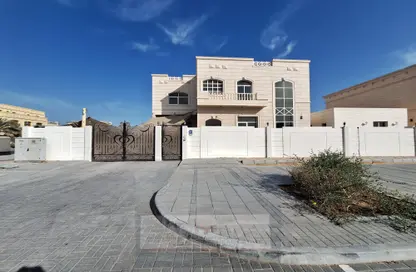 فيلا - 5 غرف نوم - 6 حمامات للايجار في مركز محمد بن زايد - مدينة محمد بن زايد - أبوظبي