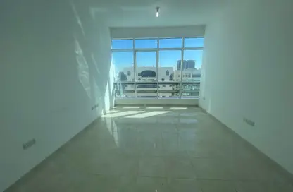 Apartment - 2 Bedrooms - 3 Bathrooms for rent in Al Nasr Building - Al Hosn - Al Khalidiya - Abu Dhabi