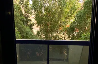 شقة - 2 غرف نوم - 2 حمامات للايجار في مساكن كورنيش عجمان - طريق كورنيش عجمان - عجمان