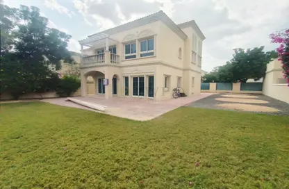 Villa - 2 Bedrooms - 4 Bathrooms for rent in District 8U - Jumeirah Village Triangle - Dubai
