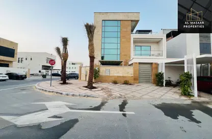 فيلا - 6 غرف نوم - 7 حمامات للبيع في قرية الاميرة - الياسمين - عجمان