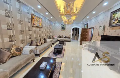 فيلا - 5 غرف نوم - 8 حمامات للايجار في بوابة الخيل - القوز - دبي