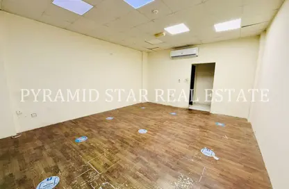 Shop - Studio - 1 Bathroom for rent in Spain Cluster - International City - Dubai Shop - Studio - 1 Bathroom for rent in Spain Cluster - International City - Dubai