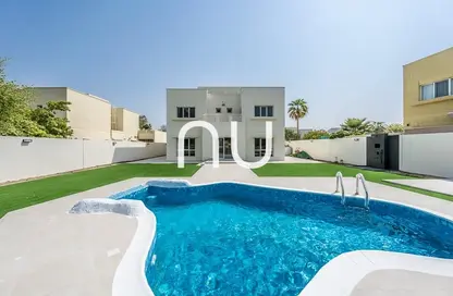 Villa - 5 Bedrooms - 6 Bathrooms for rent in Meadows 2 - Meadows - Dubai