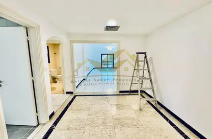 Apartment - 3 Bedrooms - 4 Bathrooms for rent in Mankhool - Bur Dubai - Dubai
