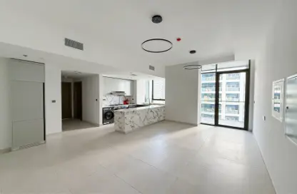 Apartment - 2 Bedrooms - 3 Bathrooms for rent in Amal Tower - Dubai Sports City - Dubai