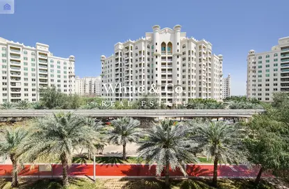 Apartment - 3 Bedrooms - 5 Bathrooms for sale in Golden Mile 8 - Golden Mile - Palm Jumeirah - Dubai