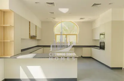 فيلا - 4 غرف نوم - 5 حمامات للايجار في البرشاء جنوب 2 - جنوب البرشاء - البرشاء - دبي