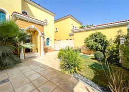 Outdoor House image for: Villa - 3 bedrooms - 4 bathrooms for sale in Legacy - Jumeirah Park - Dubai, Image 1