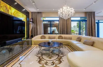 Villa - 5 Bedrooms - 6 Bathrooms for rent in Palma Residences - Palm Jumeirah - Dubai