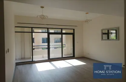 Empty Room image for: Apartment - 3 Bedrooms - 2 Bathrooms for rent in Greens - Dubai, Image 1