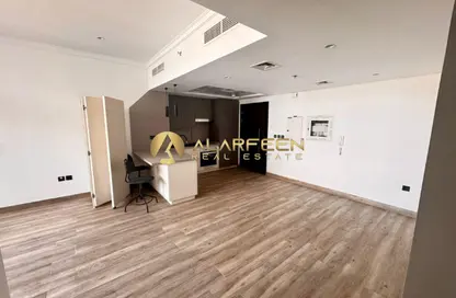 Apartment - Studio - 1 Bathroom for rent in Chaimaa Avenue 2 - Chaimaa Avenue Residences - Jumeirah Village Circle - Dubai