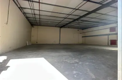 Warehouse - Studio for rent in Umm Al Thuoob - Umm Al Quwain