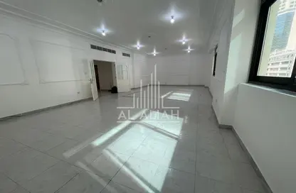 شقة - 3 غرف نوم - 4 حمامات للايجار في الدانه - أبوظبي