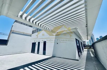 Penthouse - 3 Bedrooms - 4 Bathrooms for rent in Jumeirah Garden City - Al Satwa - Dubai
