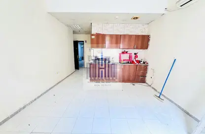 Apartment - Studio - 1 Bathroom for rent in Fire Station Road - Muwaileh - Sharjah