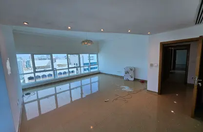 Apartment - 3 Bedrooms - 4 Bathrooms for rent in Al Khalidiya - Abu Dhabi