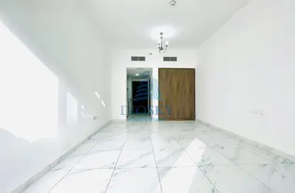 شقة - 1 حمام للايجار في بحيرات سيرينيتي 5 - الضاحية 10 - قرية الجميرا سركل - دبي