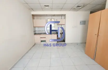 Apartment - Studio - 1 Bathroom for rent in Al Shamsi 2 - Muwaileh Commercial - Sharjah
