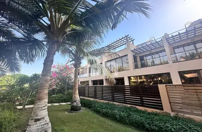 Townhouse - 4 Bedrooms - 4 Bathrooms for rent in Jumeirah Islands Townhouses - Jumeirah Islands - Dubai
