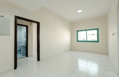 شقة - غرفة نوم - 2 حمامات للايجار في مبنى سلطان لوتاه - المرقبات - ديرة - دبي