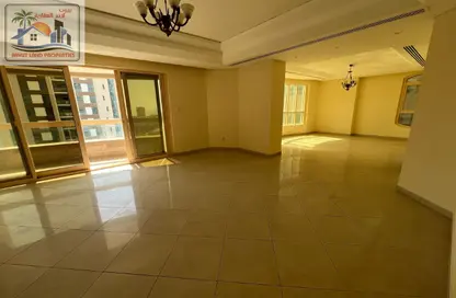 Apartment - 3 Bedrooms - 4 Bathrooms for rent in Al Majaz 3 - Al Majaz - Sharjah