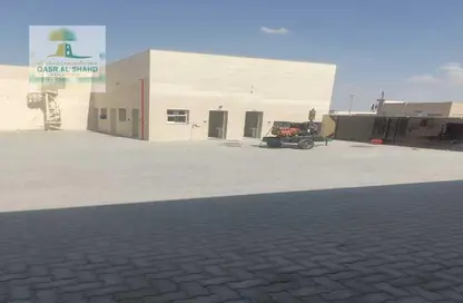 مستودع - استوديو - 2 حمامات للايجار في آلصجعه - الشارقة