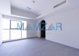 صورةغرفة فارغة لـ: عمارة بالكامل للكراء في مدينة الرياض - أبوظبي, صورة 1