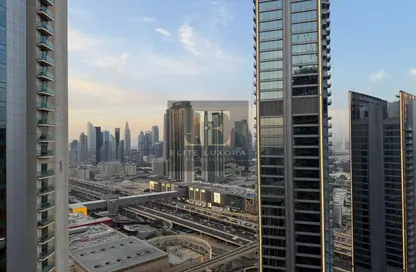 Apartment - 3 Bedrooms - 2 Bathrooms for sale in The Signature - Burj Khalifa Area - Downtown Dubai - Dubai