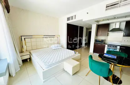 Room / Bedroom image for: Apartment - 1 Bathroom for rent in 29 Burj Boulevard Tower 1 - 29 Burj Boulevard - Downtown Dubai - Dubai, Image 1