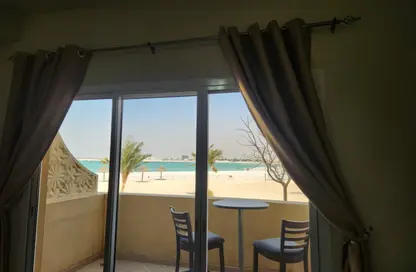 شقة - 1 حمام للايجار في فيروز - باب البحر - جزيرة المرجان - رأس الخيمة