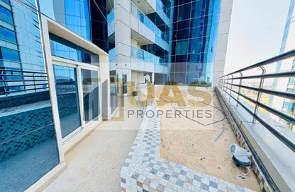 Apartment - 1 Bedroom - 2 Bathrooms for rent in Blue Tower - Sheikh Zayed Road - Dubai