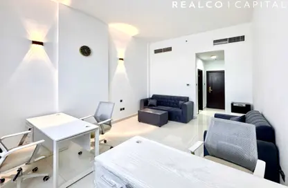 مكتب - استوديو - 1 حمام للايجار في بناية المناره - شارع الشيخ زايد - دبي