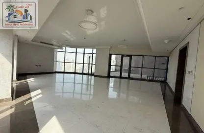 Full Floor - 5 Bedrooms - 6 Bathrooms for rent in Al Khan Lagoon Tower - Al Khan Lagoon - Al Khan - Sharjah