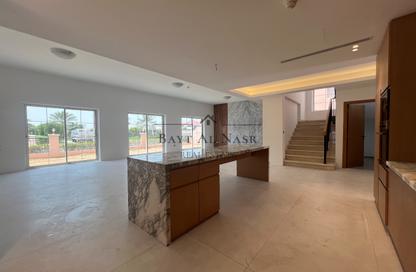 Villa - 5 Bedrooms - 6 Bathrooms for rent in Nad Al Sheba Villas - Nad Al Sheba 3 - Nad Al Sheba - Dubai