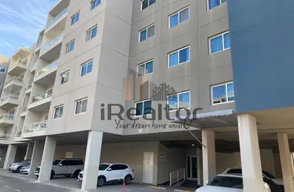 Apartment - 3 Bedrooms - 3 Bathrooms for rent in Tower 1 - Al Reef Downtown - Al Reef - Abu Dhabi