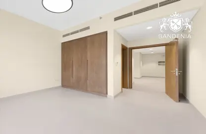 Apartment - 1 Bathroom for rent in Dar Al Hai - Al Souk Al Kabeer - Bur Dubai - Dubai