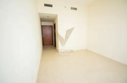 شقة - 2 غرف نوم - 3 حمامات للايجار في أوليمبك بارك 3 - أبراج اولمبيك بارك - مدينة دبي الرياضية - دبي