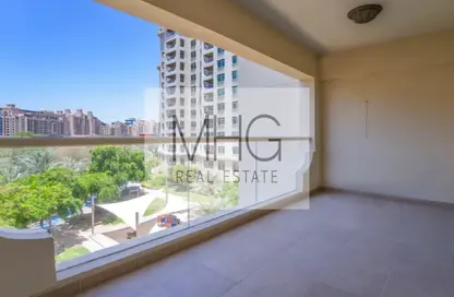 Apartment - 1 Bedroom - 2 Bathrooms for rent in Al Shahla - Shoreline Apartments - Palm Jumeirah - Dubai