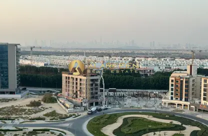 شقة - 2 غرف نوم - 3 حمامات للايجار في برج ربيعة - مجان - دبي لاند - دبي