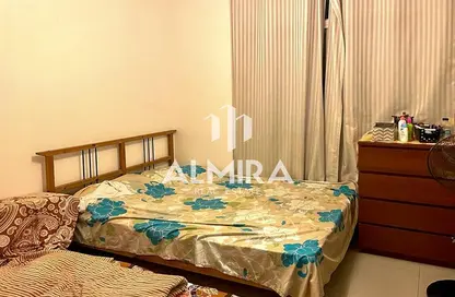 Room / Bedroom image for: Townhouse - 2 Bedrooms - 3 Bathrooms for sale in Al Khaleej Village - Al Ghadeer - Abu Dhabi, Image 1