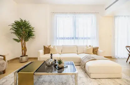 Living Room image for: Apartment - 2 Bedrooms - 2 Bathrooms for rent in La Cote - La Mer - Jumeirah - Dubai, Image 1