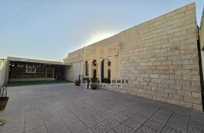 Villa - 7 Bedrooms - 6 Bathrooms for rent in Al Azra - Al Riqqa - Sharjah